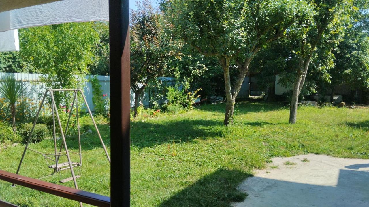 Отель Эльза Гудаута Экстерьер фото